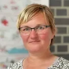 Porträt von Nadine Syroth.