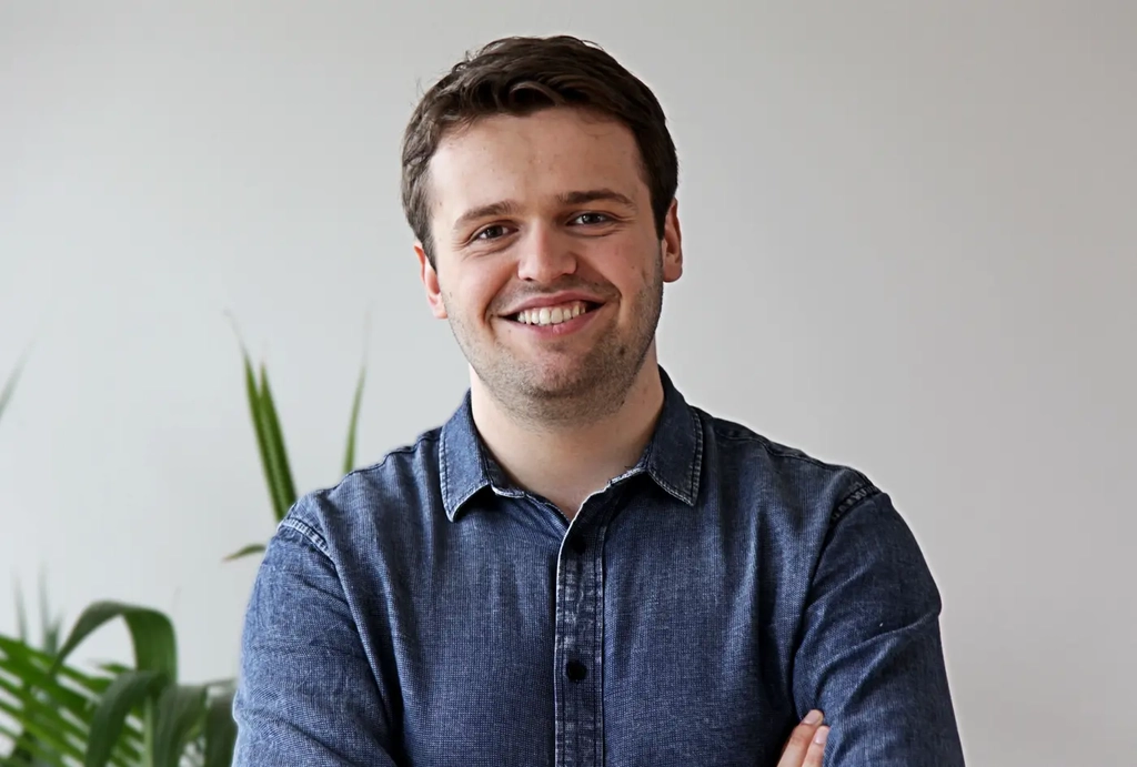 Ein Portraitbild von Eric Merten.