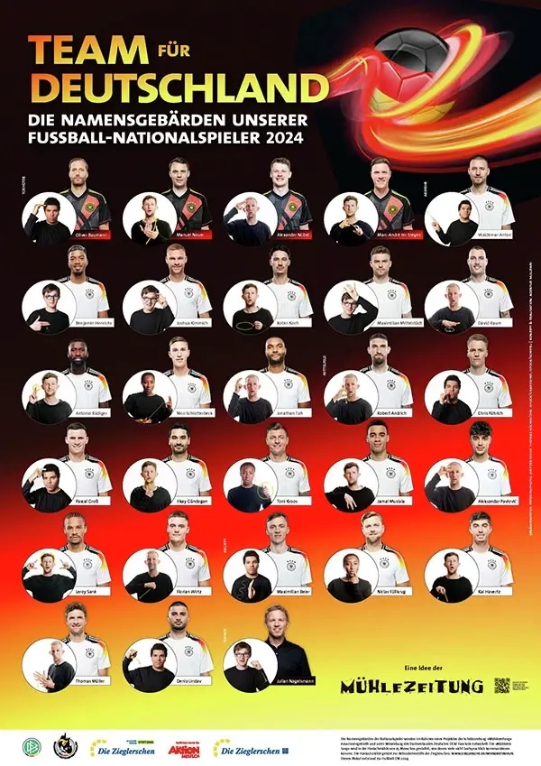 Poster auf dem in 6 Reihen die Fotos der Spieler der deutschen Fußball-Nationalmannschaft bei der EM 2024 aufgereiht zu sehen sind. Neben jedem Spieler ist in einem Kreis ein Gebärdendolmetscher eingeblendet, der den Namen des Spielers gebärdet.
