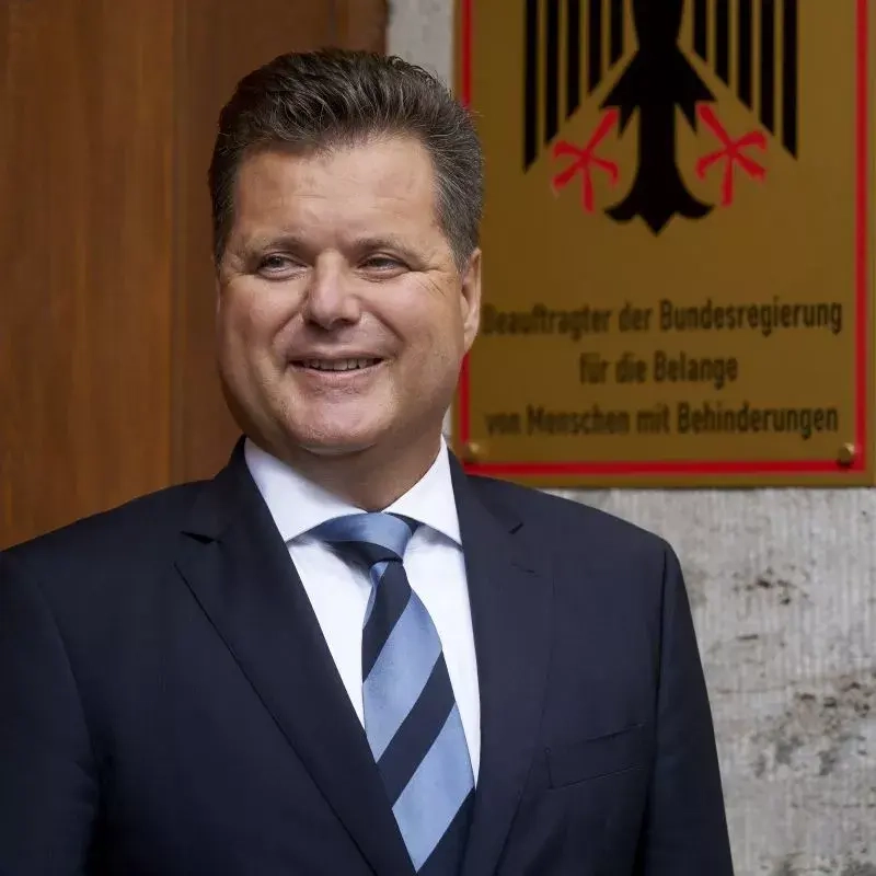 Ein Porträtfoto von Jürgen Dusel.