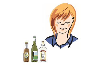 Frau und Alkoholflaschen