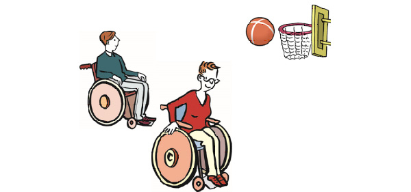 zwei Rollstuhlfahrer die zusammen Baskettball spielen