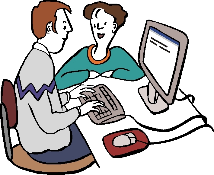 Frau hilft einem Mann bei der Bedienung eines Computers