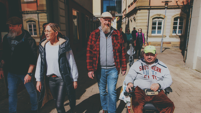 Udo Grau nimmt an einer inklusiven Stadtführung teil.