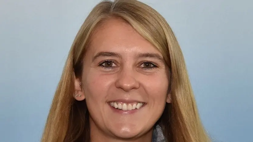 Portraitbild von Nina Helmus