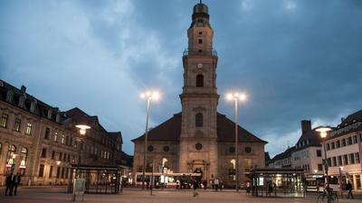 Erlangen in der Abenddämmerung.
