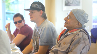 Blick in eine Gesprächsrunde in Erlangen.