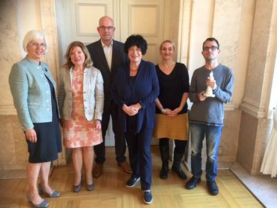 Von links nach rechts: Gudrun Heute-Blum (Städtetag Baden-Württemberg), Gisela Erler (Staatsrätin für Zivilgesellschaft und Bürgerbeteiligung), Julius Mihm (Bürgermeister von Schwäbisch Gmünd), Inge Pfeifer (Beauftragte für bürgerschaftliches Engagement in Schwäbisch Gmünd), Sandra Sanwald (Inklusionsbeauftragte in Schwäbisch Gmünd) und Marcel Macho (Mitarbeiter im Bereich Inklusion in Schwäbisch Gmünd)