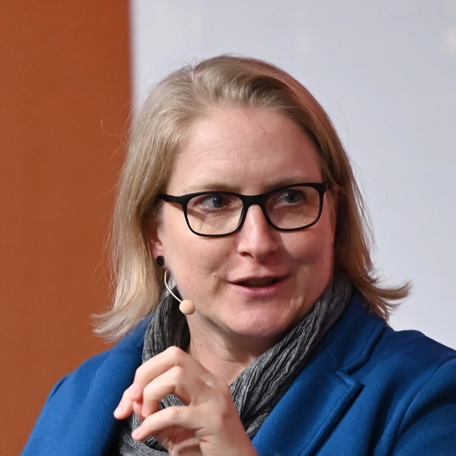 Podiumsdiskussion mit Prof. Emily Engelhardt